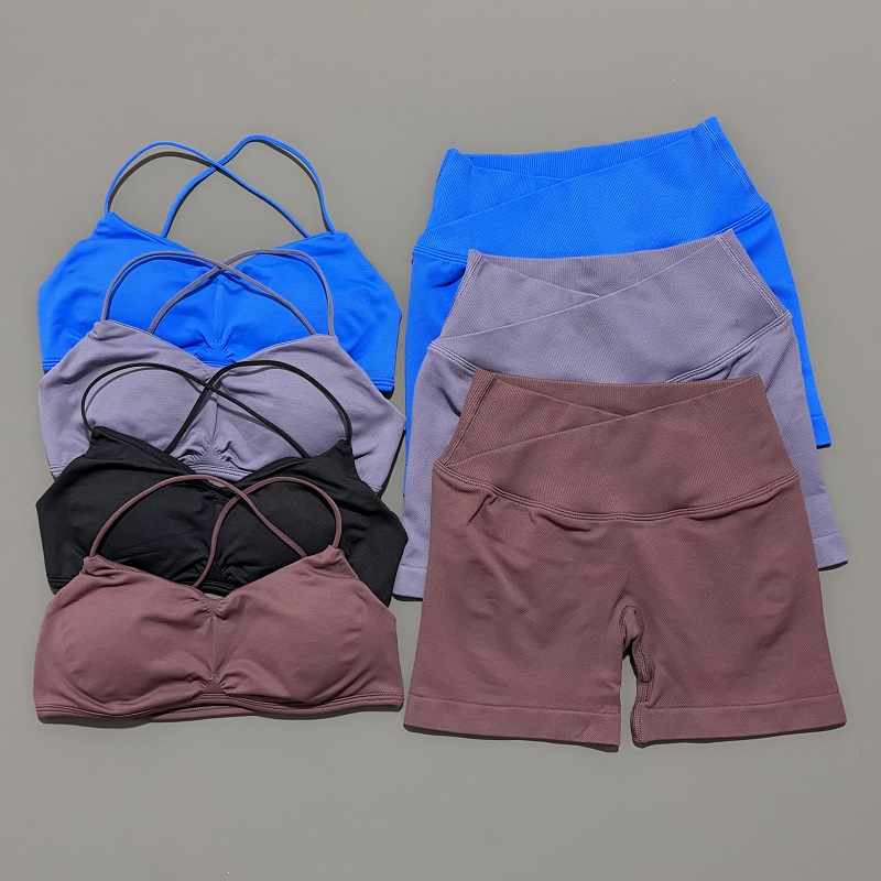 Dwuczęściowy zestaw sportowy V – Pilates Yoga Outfit recenzja i cena