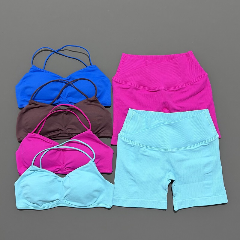 Dwuczęściowy zestaw sportowy V – Pilates Yoga Outfit recenzja i cena